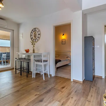 Luxurious Home In Betiga With Sauna Barbariga